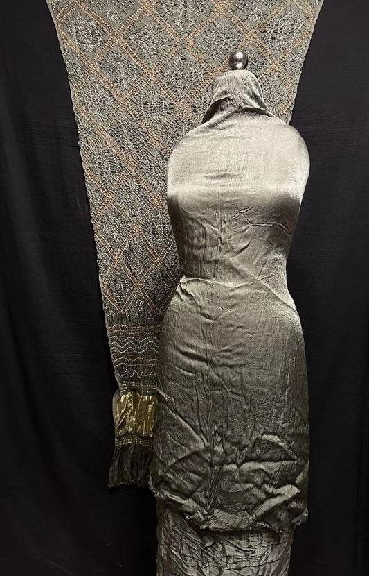 abric: Modaal Gajji Silk Work: Style: Hand BandhaniProduct Type: Suit SetPattern: Lagdi PattaGive me all the details which I asked for. Dry Clean Piece