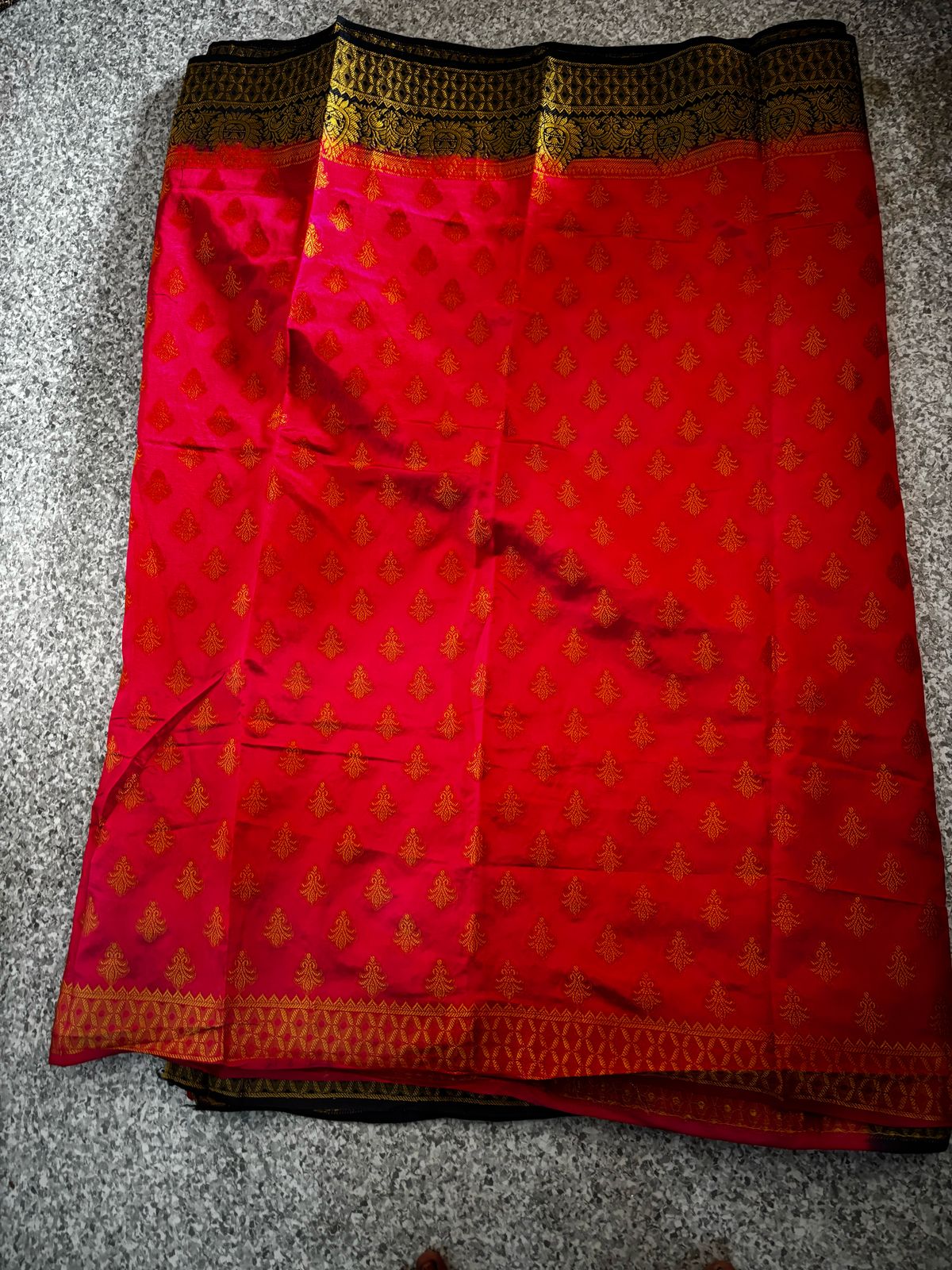 vRed Banarasi Silk Saree with Black-Gold Woven Border and Small Buti Work