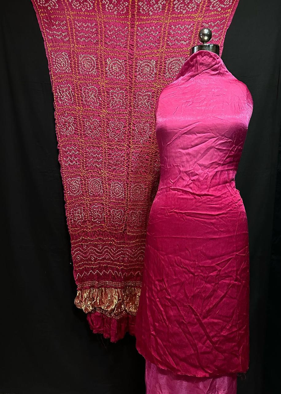 "Rose Pink Modaal Gajji Silk 3-piece suit set with hand Bandhani and Lagdi Patta dupatta – Anita Jain Fashions""Rose Pink Modaal Gajji Silk 3-piece suit set with hand Bandhani and Lagdi Patta dupatta – Anita Jain Fashions"