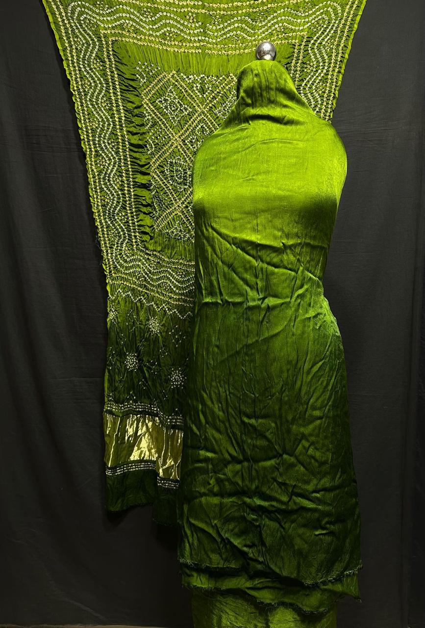 "Lime Green Modaal Gajji Silk 3-piece suit set with hand Bandhani and Lagdi Patta dupatta – Anita Jain Fashions"