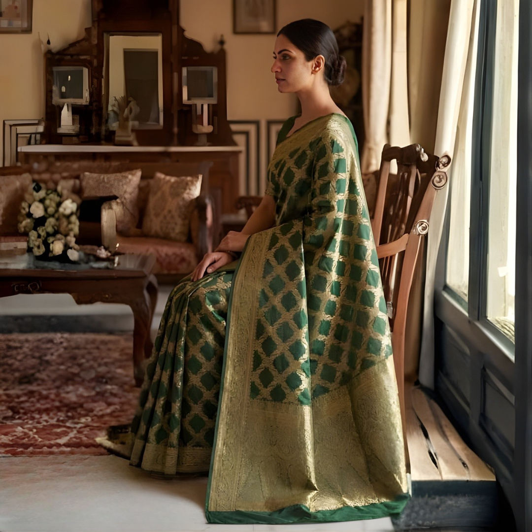 Emerald Green Georgette Banarasi Saree with Gold Zari Lattice Weave – Festive Wear