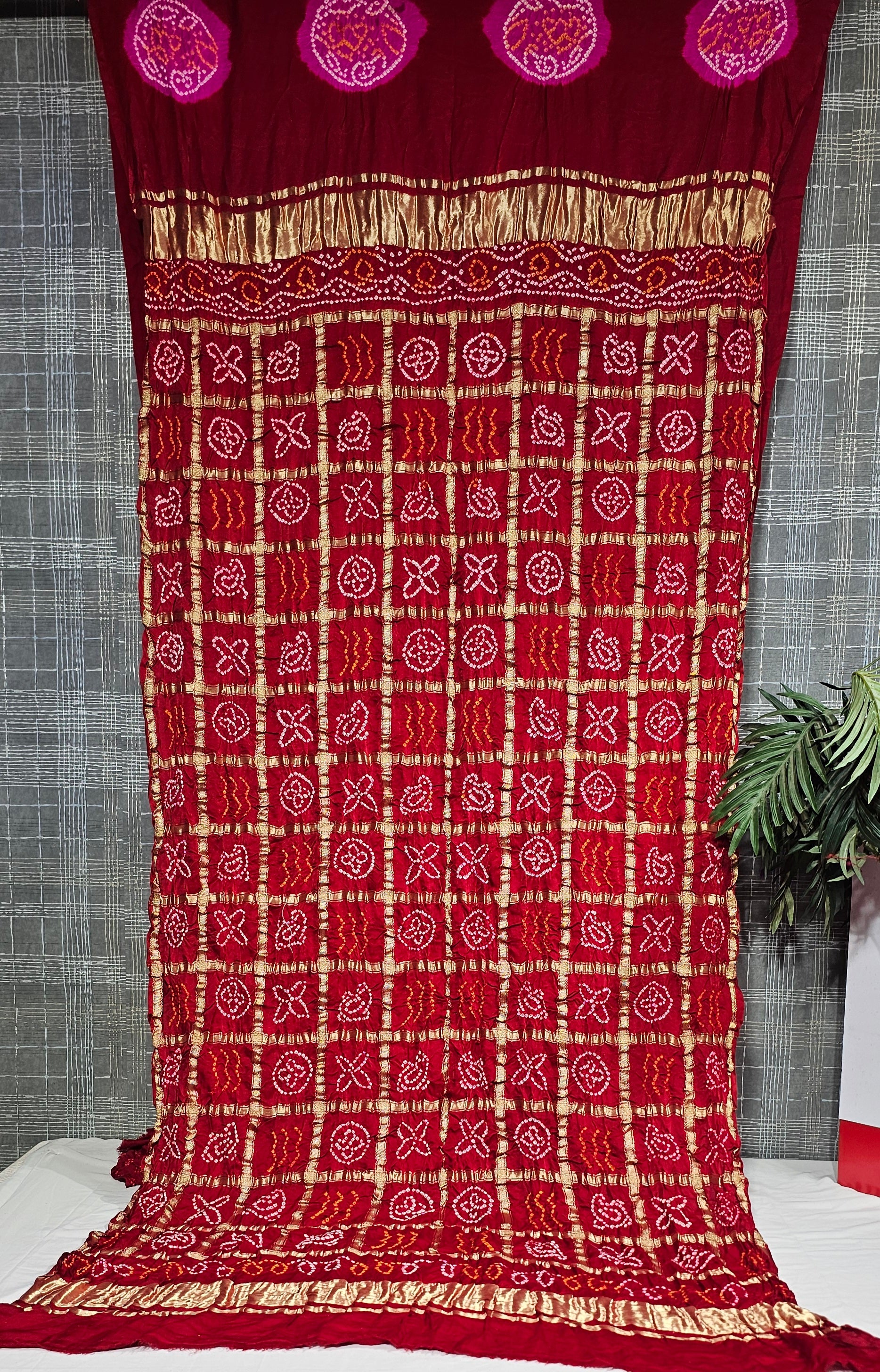 Red and Pink Laddu Bandhej Pure Gajji Ghatchola Pallu Saree - Ethically Made, Elegant Contrast - Anita Jain Fashions