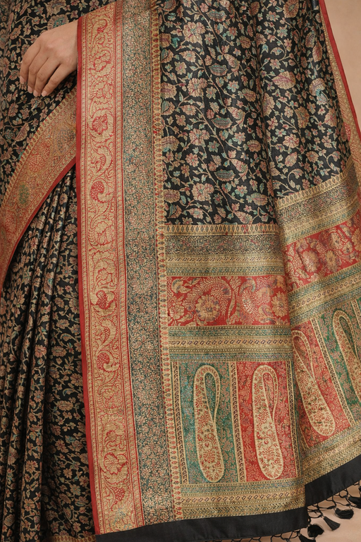 Gajji Silk Kanii Saree with Zari Weaving