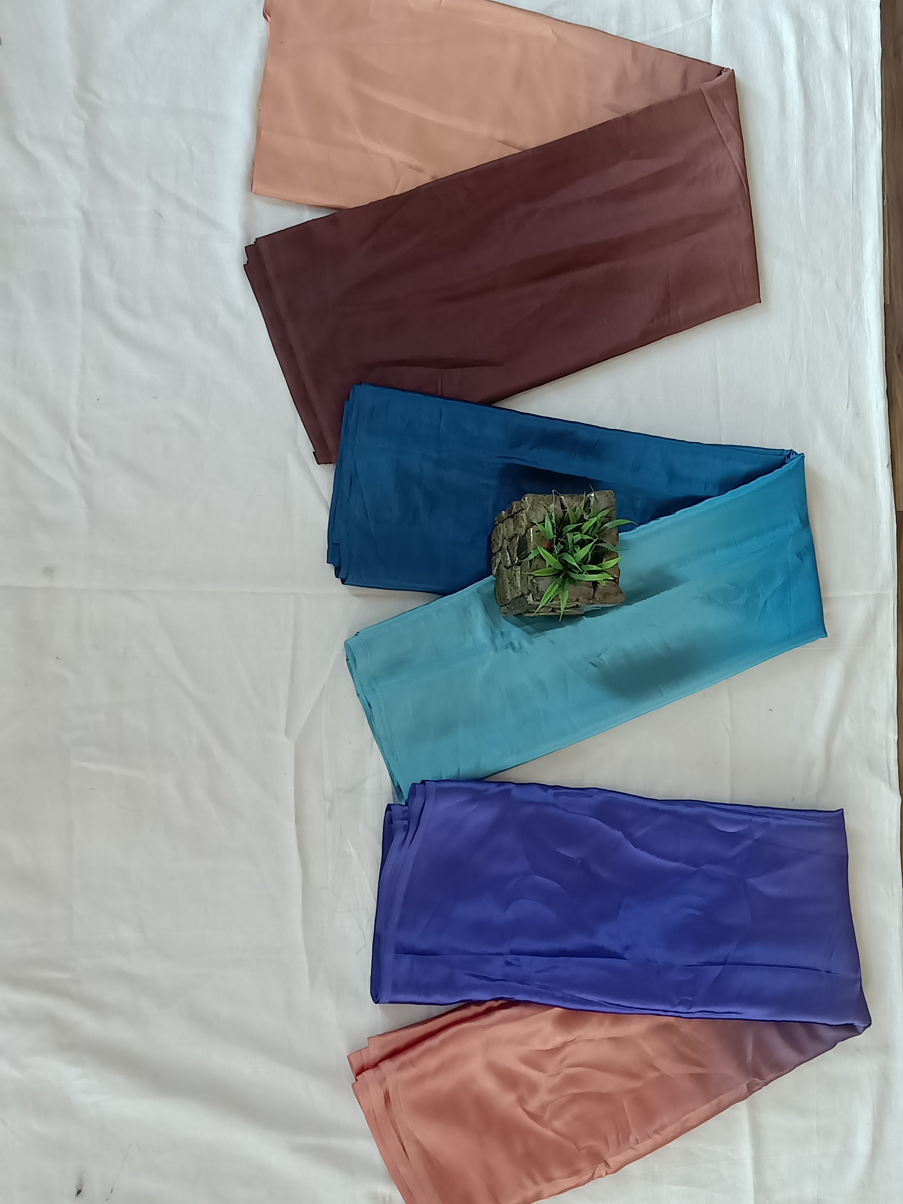 Premium superd shaded saree
