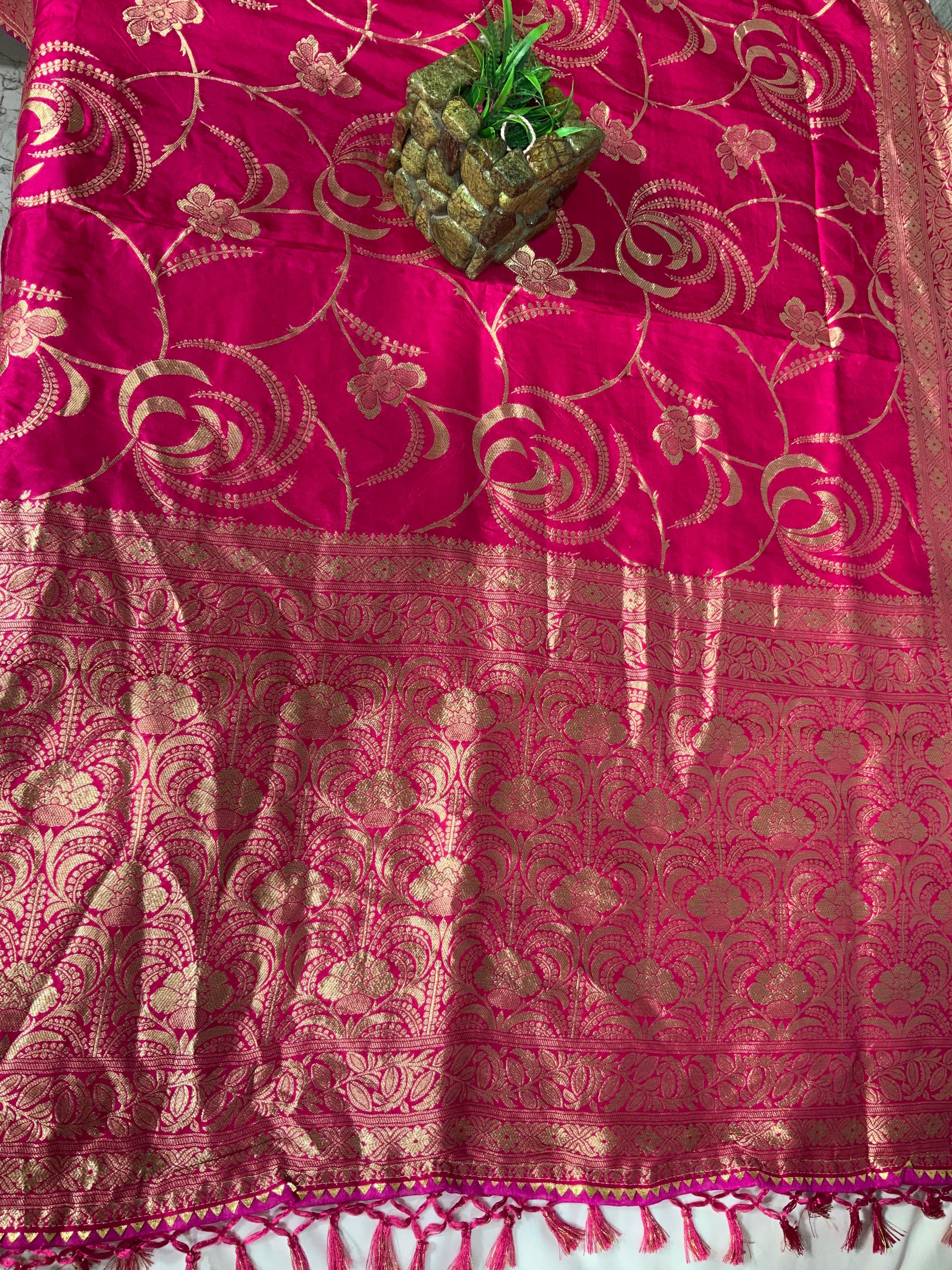 Pink Pure Viscose Dola Bail Print Saree with Rich Pallu and Resham V Wing - Ethically Made - Anita Jain Fashions