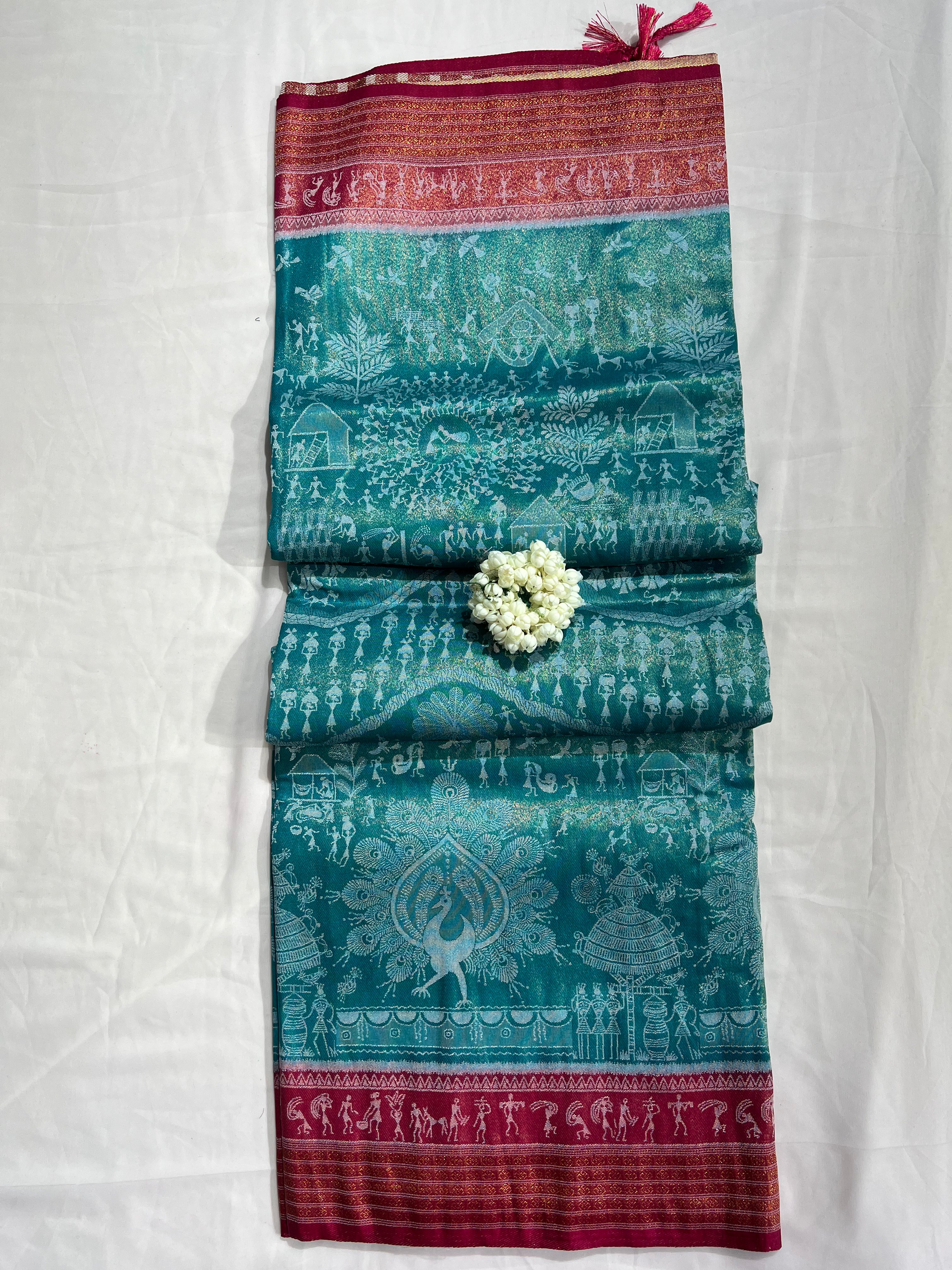 Beautiful Pattu Silk Saree with Full V Wing & Printed Pallu