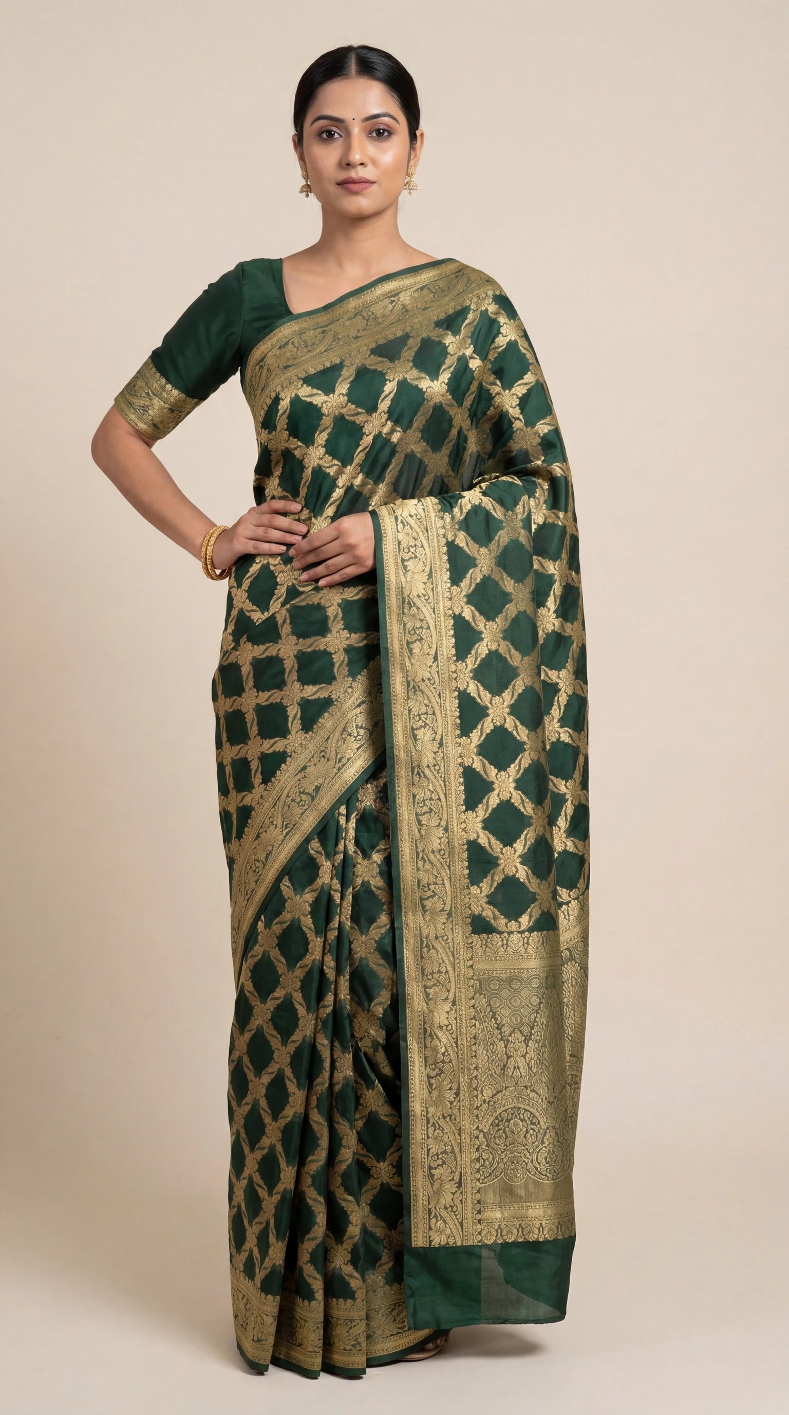 Gold lattice design emerald saree